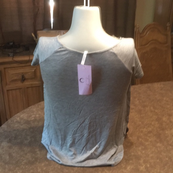 NEW—Active USA Side Slit Top  (#1040) - Picture 2 of 4